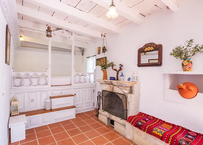 Olive Grove Feriehus Menetaí