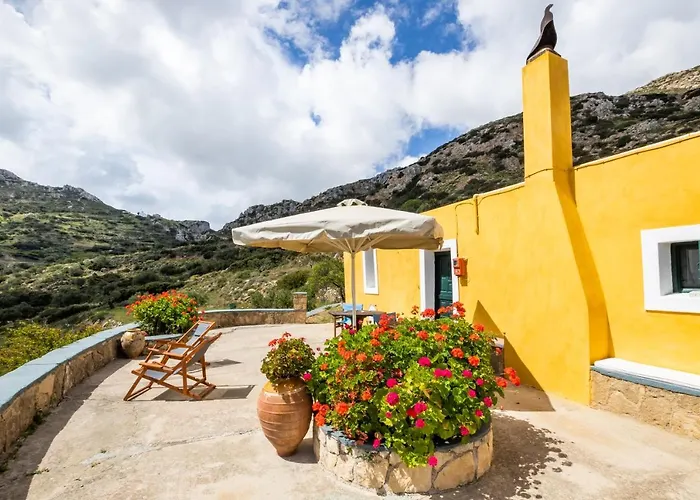 Case de vacanță Olive Grove Menetaí